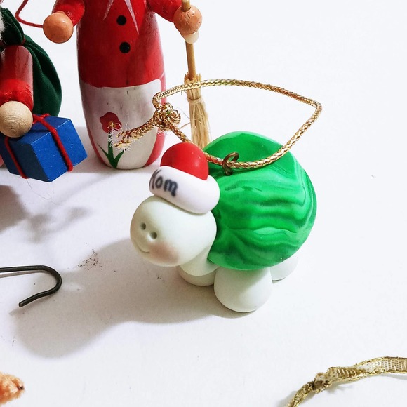 Vintage Christmas Santa Claus Tree Ornaments 8 Assorted Wood Paper Resin Snowmen - Picture 7 of 8